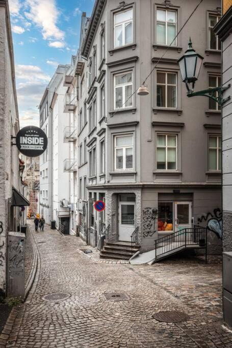 New Couples In The Heart Of Берген